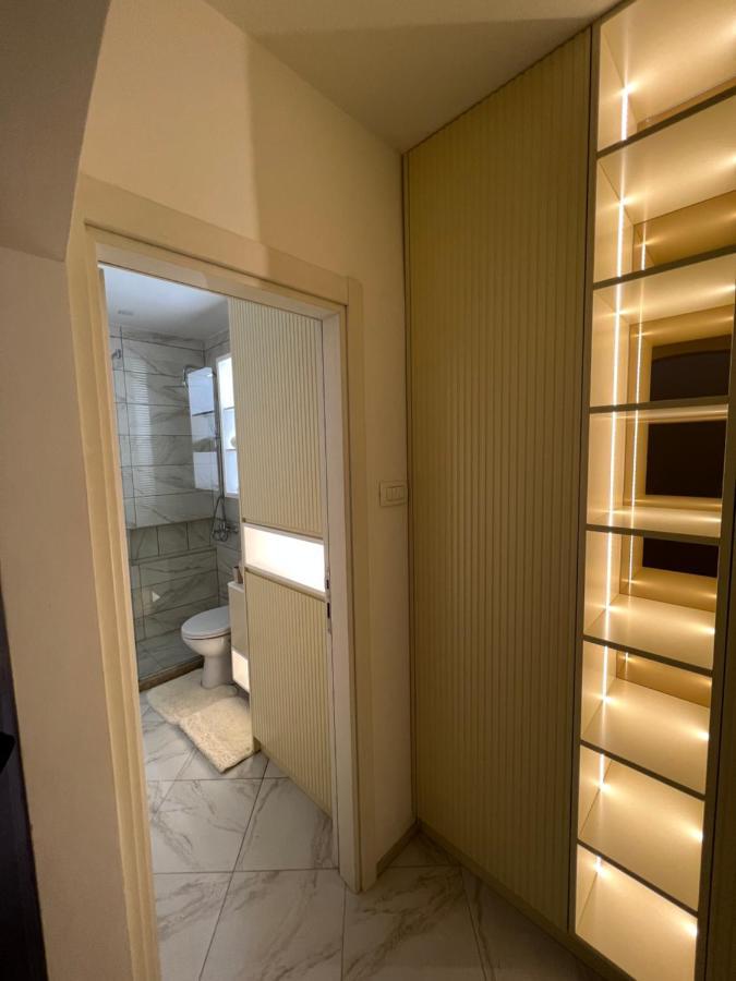 NikšićCenter Deluxe Studioアパートメント エクステリア 写真